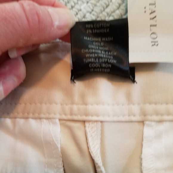 Ann Taylor cream color shorts - Picture 6 of 10